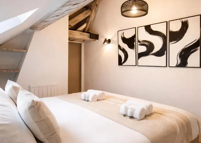 Апартаменты Place Des Vosges